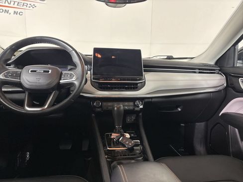 Used 2022 Jeep Compass Limited AWD/4WD image 23