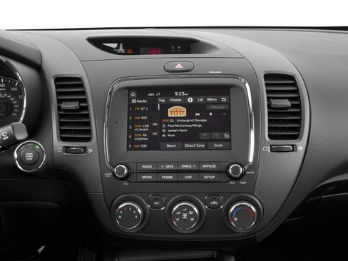 Used 2017 Kia Forte S image 14