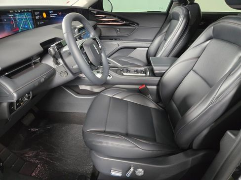 New 2026 Lincoln Nautilus Premier image 12