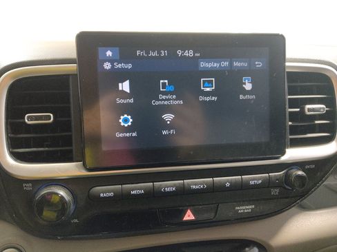 Used 2025 Hyundai Venue SEL FWD image 25