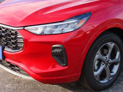 Certified 2023 Ford Escape ST-Line w/ Tech Pack #1 image 3