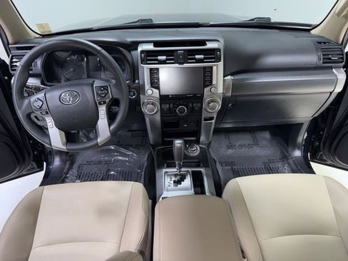 Used 2022 Toyota 4Runner SR5 Premium w/ Moonroof Package AWD/4WD image 17