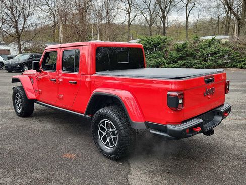 Certified 2025 Jeep Gladiator Rubicon AWD/4WD image 4