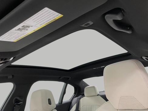 Certified 2024 BMW 530i xDrive w/ Executive Package image 32