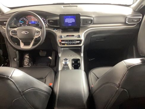 Used 2022 Ford Explorer XLT w/ Equipment Group 202A image 20