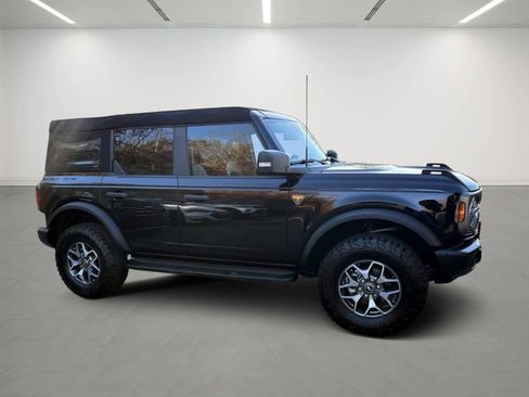 Used 2023 Ford Bronco Badlands image 6