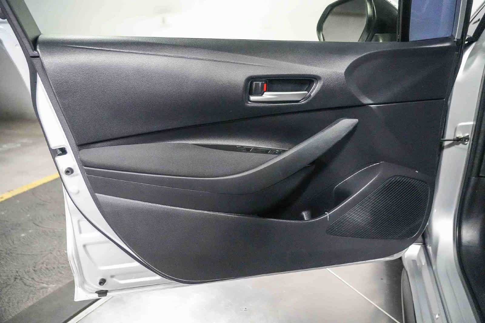 Certified 2026 Toyota Corolla SE w/ SE Package FWD image 20
