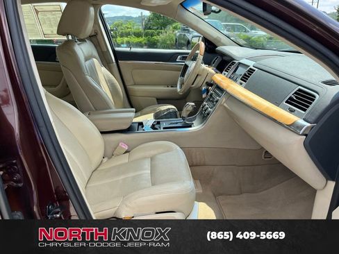 Used 2009 Lincoln MKS FWD image 18