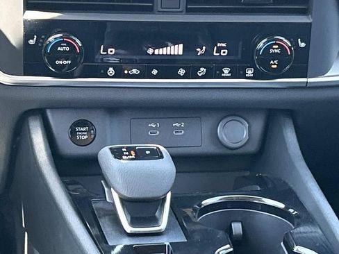 New 2026 Nissan Rogue Dark Armor AWD/4WD image 28
