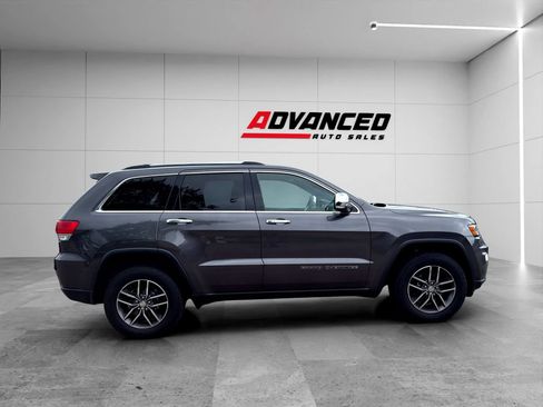 Used 2017 Jeep Grand Cherokee Limited AWD/4WD image 9