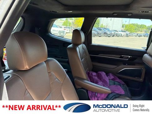 Used 2022 Kia Telluride SX w/ SX Prestige Package AWD/4WD image 13