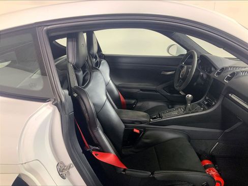 Certified 2022 Porsche 718 Cayman GT4 RWD image 18