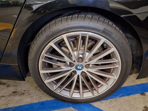 Used 2019 BMW 530e RWD image 23