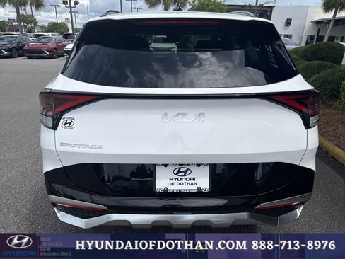 Used 2025 Kia Sportage SX FWD image 3