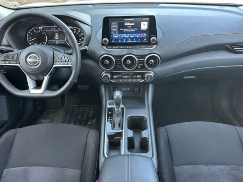 Used 2025 Nissan Sentra SR FWD image 4