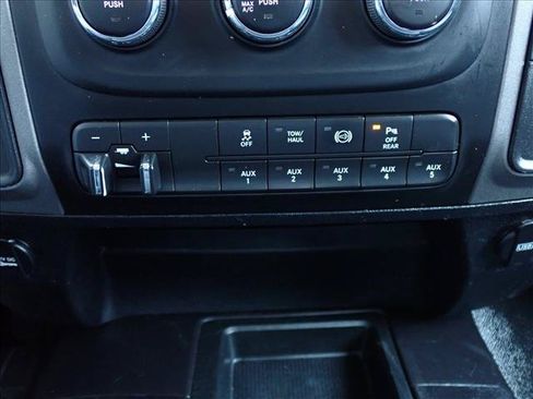 Used 2018 RAM 2500 Tradesman w/ Chrome Appearance Group AWD/4WD image 17
