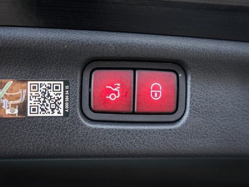 Certified 2024 Mercedes-Benz C 300 4MATIC Sedan image 11