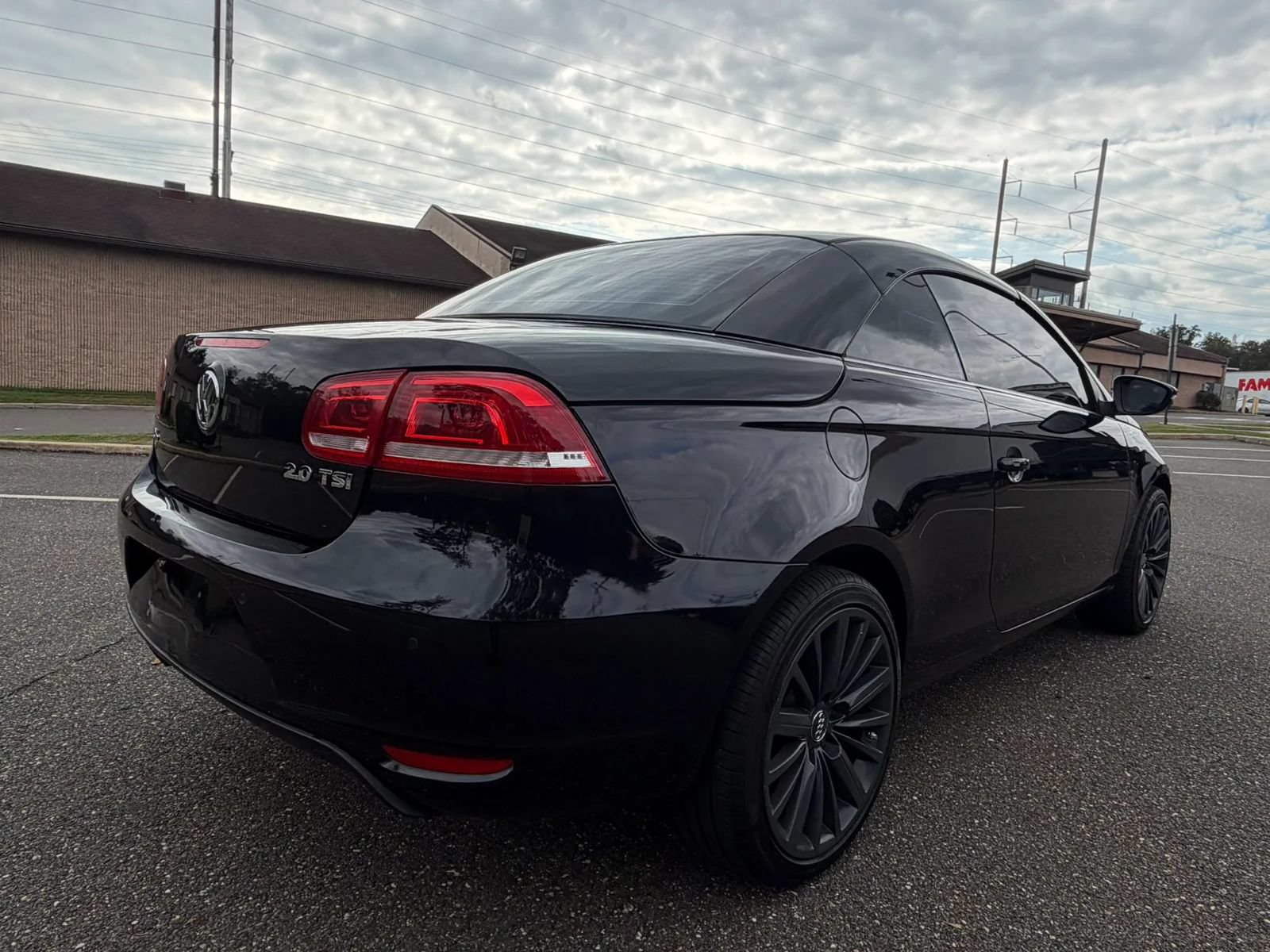 Used 2013 Volkswagen Eos Lux FWD image 7