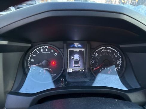 Used 2023 Toyota Tacoma SR image 9