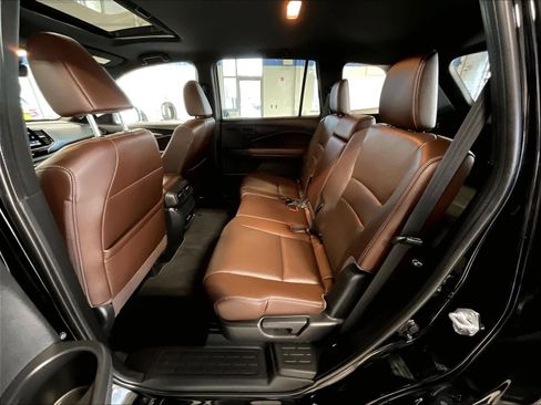 Used 2025 Honda Passport EX-L image 15