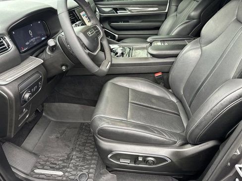 Used 2022 Jeep Wagoneer Series III w/ Convenience Group I image 10