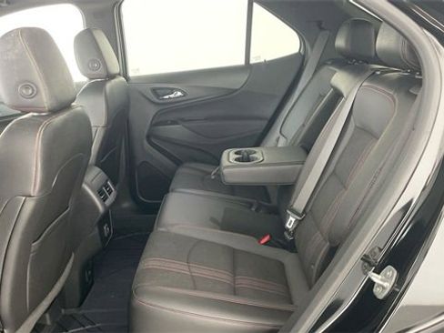 Used 2022 Chevrolet Equinox RS w/ Infotainment Package image 42