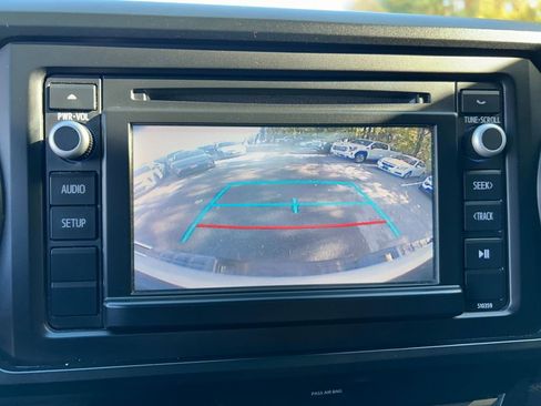 Used 2019 Toyota Tacoma SR5 image 19