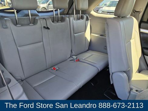 Used 2019 Toyota Highlander XLE AWD/4WD image 15