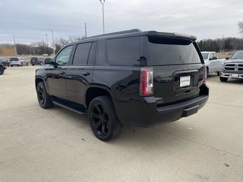 Used 2020 GMC Yukon SLT w/ Graphite Performance Edition image 3