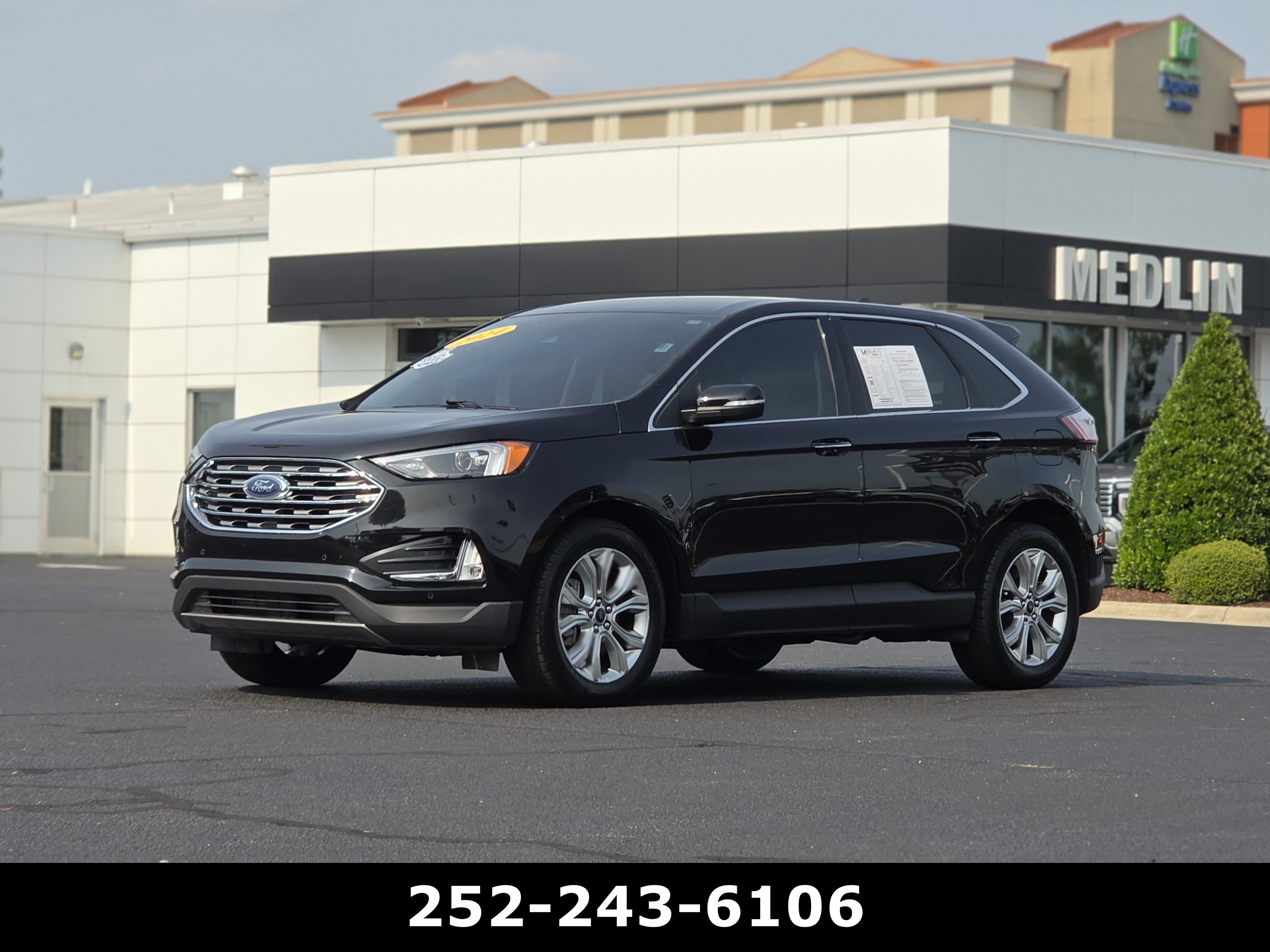 Used 2024 Ford Edge Titanium AWD/4WD image 3