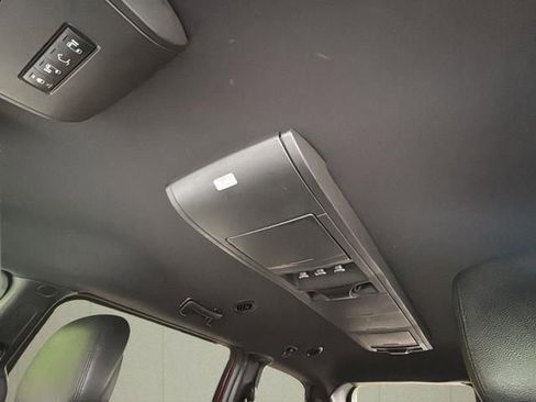 Used 2019 Dodge Grand Caravan GT FWD image 23