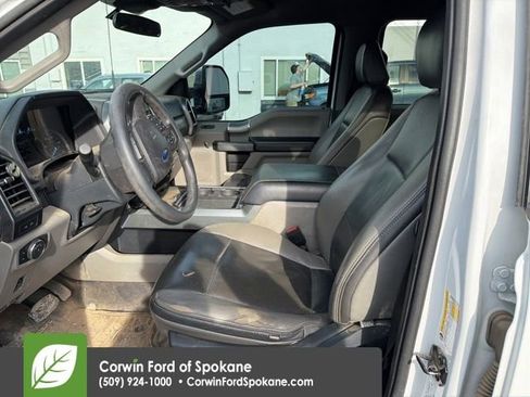 Used 2022 Ford F350 XLT w/ XLT Premium Package image 10