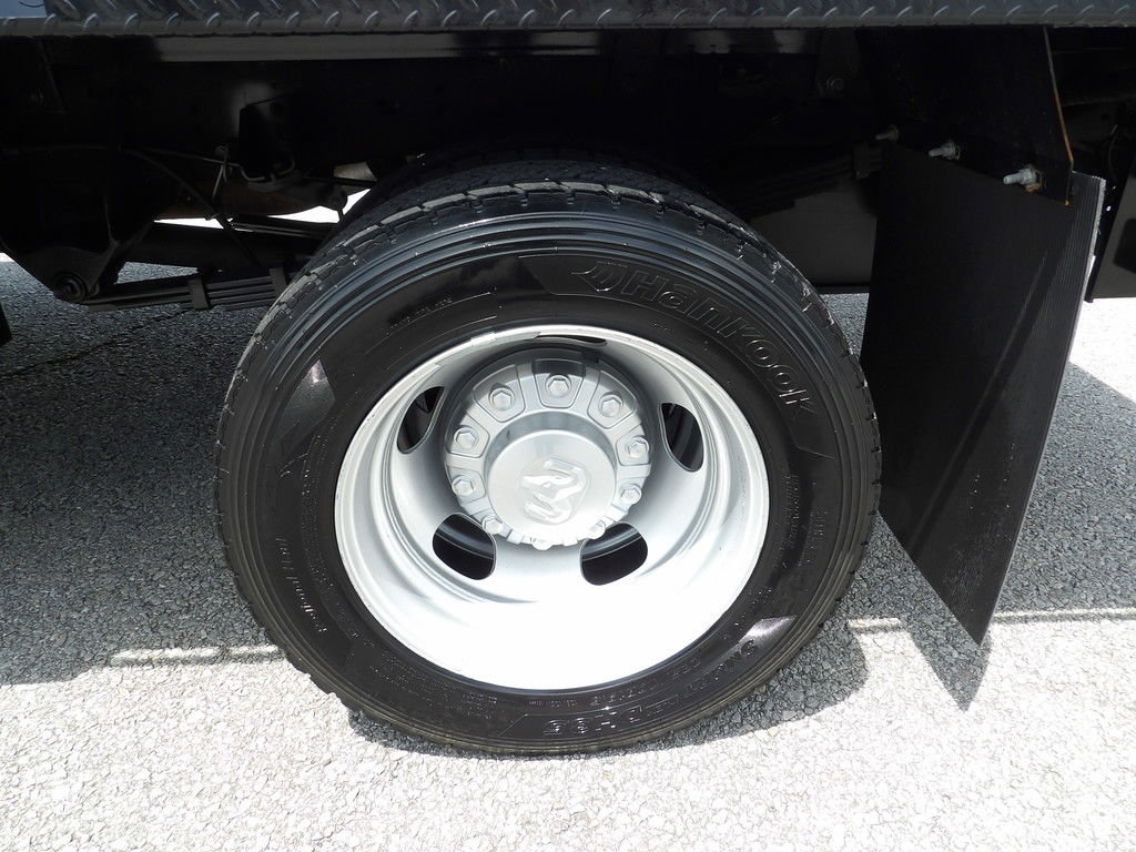 Used 2024 RAM 5500 Tradesman w/ Chrome Appearance Group AWD/4WD image 57