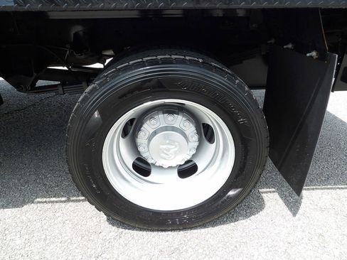 Used 2024 RAM 5500 Tradesman w/ Chrome Appearance Group AWD/4WD image 57