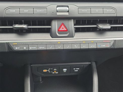 Used 2025 Kia K4 LXS image 22