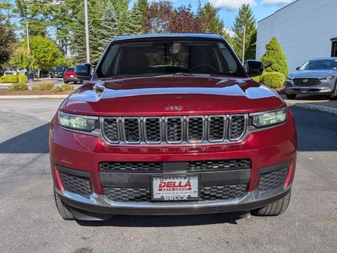 Used 2022 Jeep Grand Cherokee L Laredo w/ Luxury Tech Group I AWD/4WD image 2