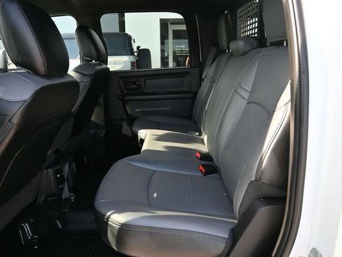 Used 2024 RAM 3500 Tradesman w/ Chrome Appearance Group AWD/4WD image 8