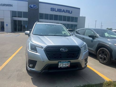 Used 2023 Subaru Forester Premium AWD/4WD image 15