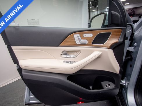 Used 2024 Mercedes-Benz GLE 350 4MATIC w/ Winter Package image 32
