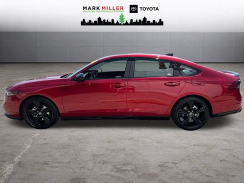 Used 2025 Honda Accord Sport image 2