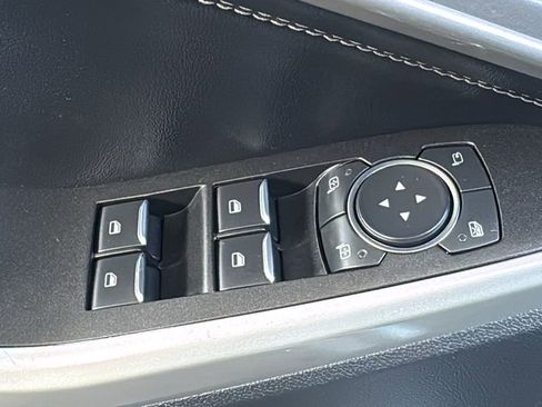 Certified 2022 Ford Explorer Limited w/ Hybrid Equipment Group 310A image 19