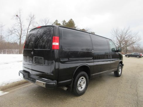 Used 2018 Chevrolet Express 2500 w/ Driver Convenience Package image 17