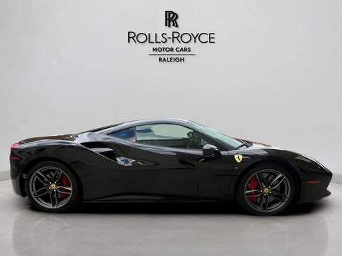 Used 2019 Ferrari 488 GTB image 7