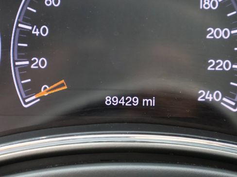 Used 2018 Jeep Grand Cherokee Limited AWD/4WD image 37