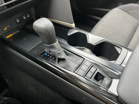 Used 2025 Toyota Camry LE image 40