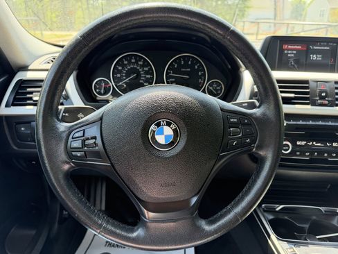 Used 2018 BMW 320i xDrive Sedan AWD/4WD image 11