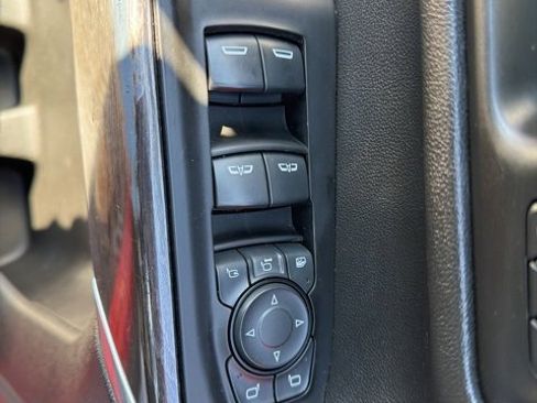 Used 2020 Chevrolet Silverado 2500 LTZ w/ LTZ Premium Package image 26