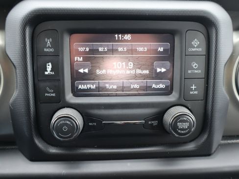 Used 2018 Jeep Wrangler Unlimited Sport S image 28