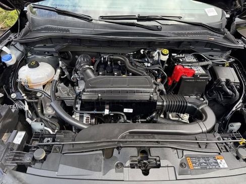Used 2025 Ford Escape ST-Line FWD image 24