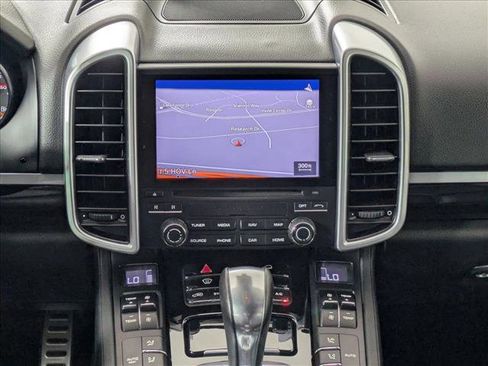 Used 2017 Porsche Cayenne S AWD/4WD image 17